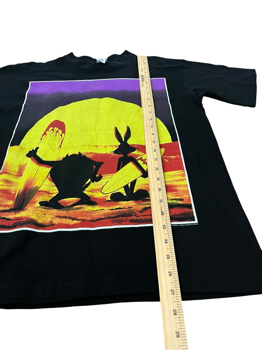 VTG 1997 Looney Tunes Bugs Bunny Taz Surf Graphic T-Shirt Medium - Picture 11 of 12